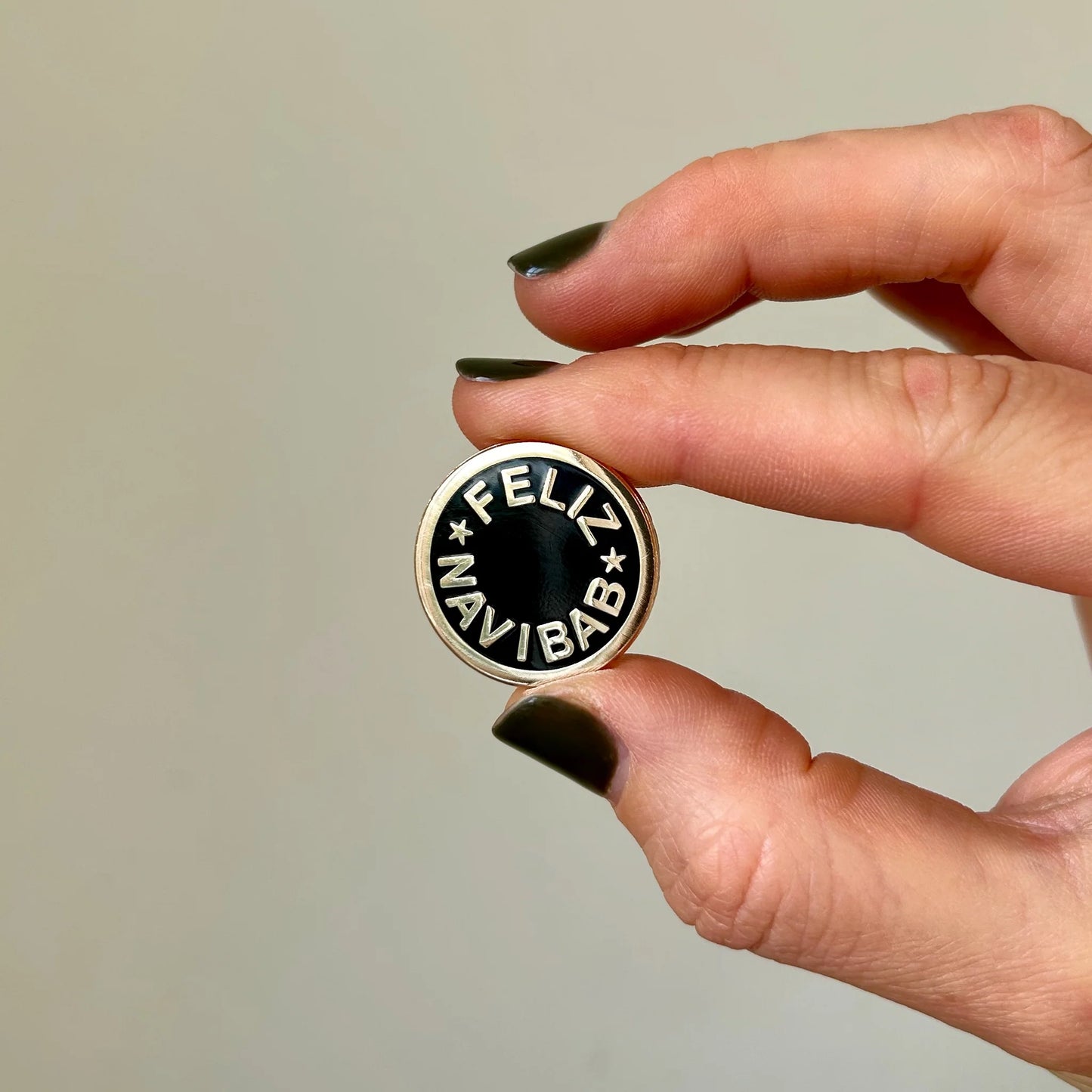 Feliz Navibab Enamel Pin